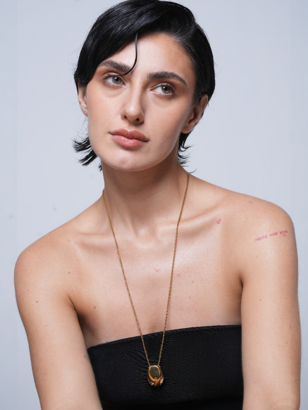 Oval Pendant Necklace