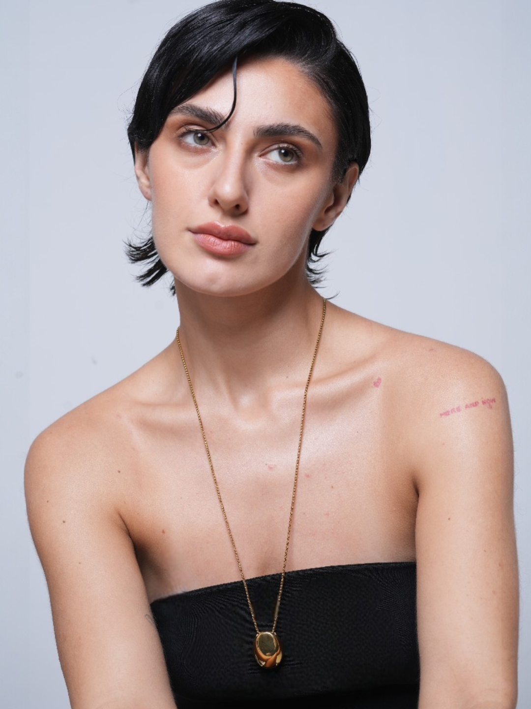 Oval Pendant Necklace