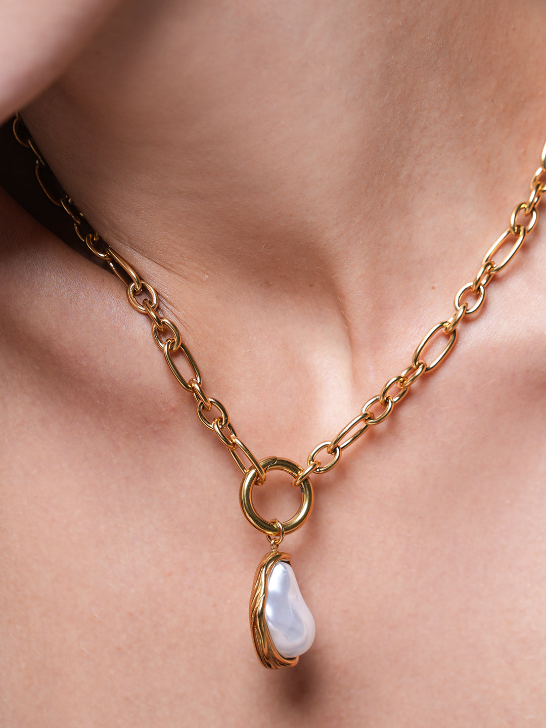 Baroque Pearl Pendant Necklace