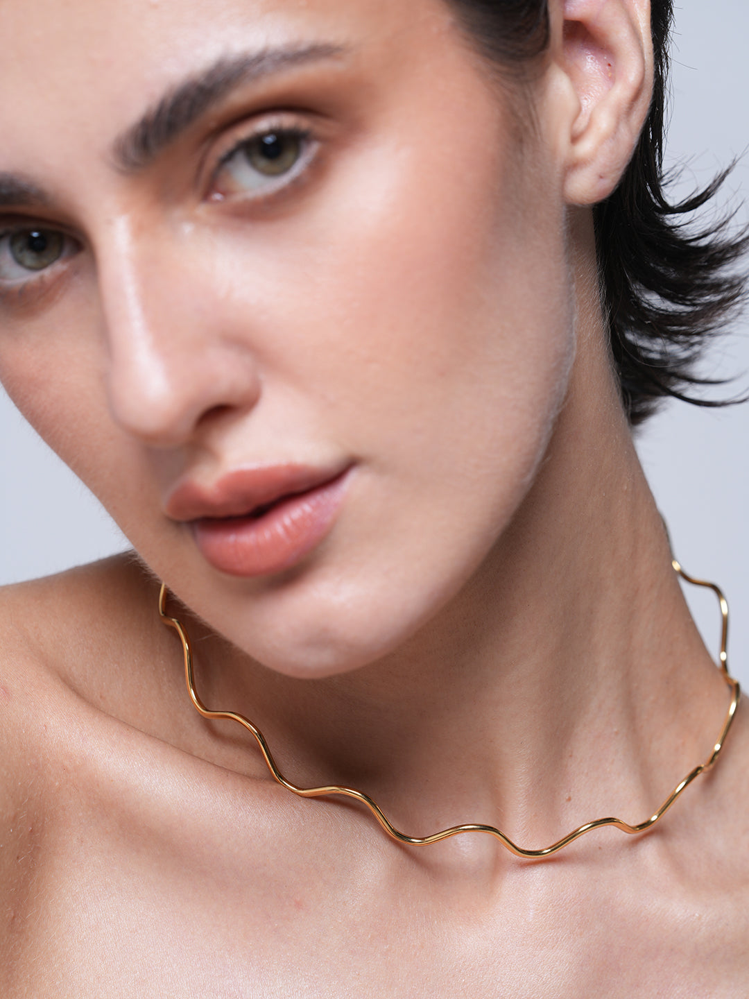 Irregular Collar Wavy Neck Choker
