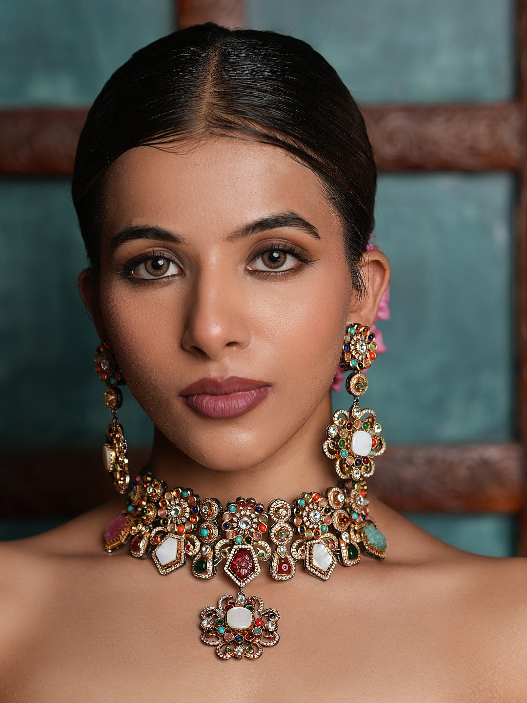 Navrattan Antique Polish Necklace