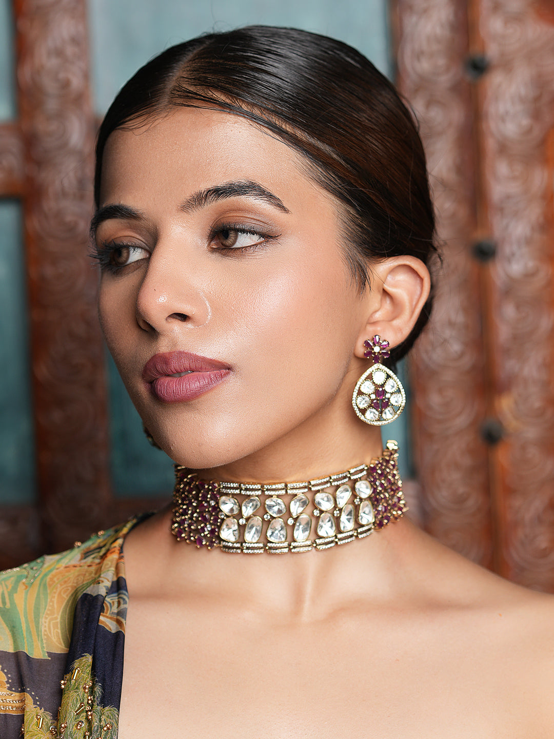 Elegant Vibrant Choker