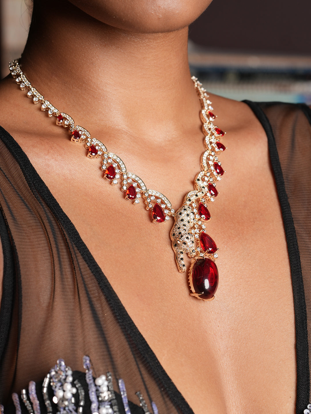 Red Panther Sleek Pendant Set