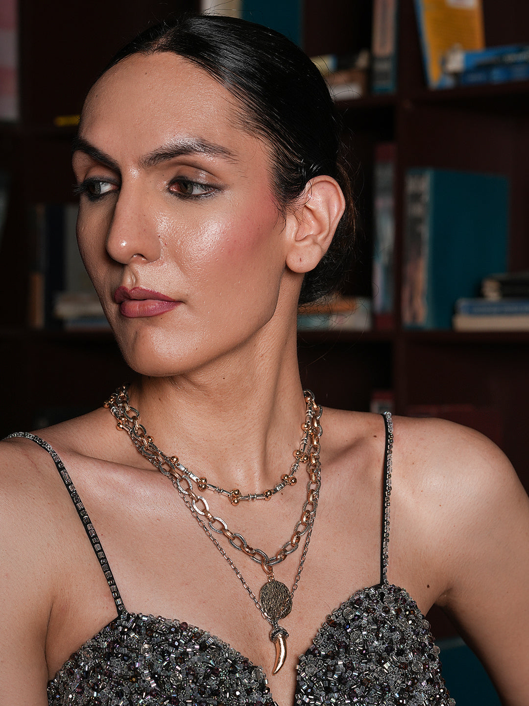Elegant Triple Layered Chain