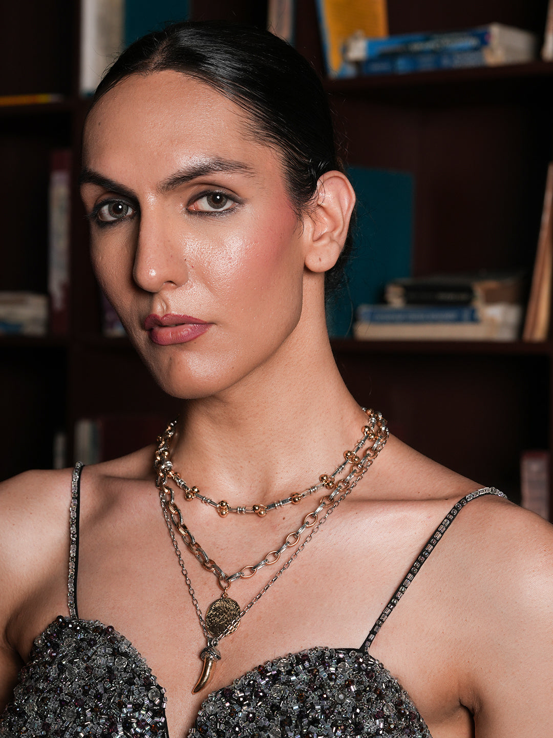 Elegant Triple Layered Chain