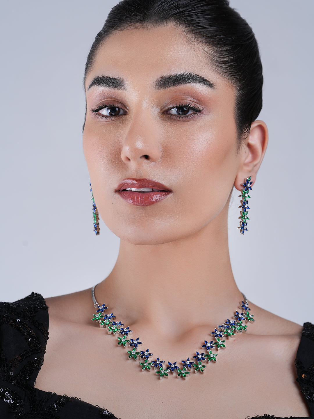 Blue Green Sleek AD Necklace