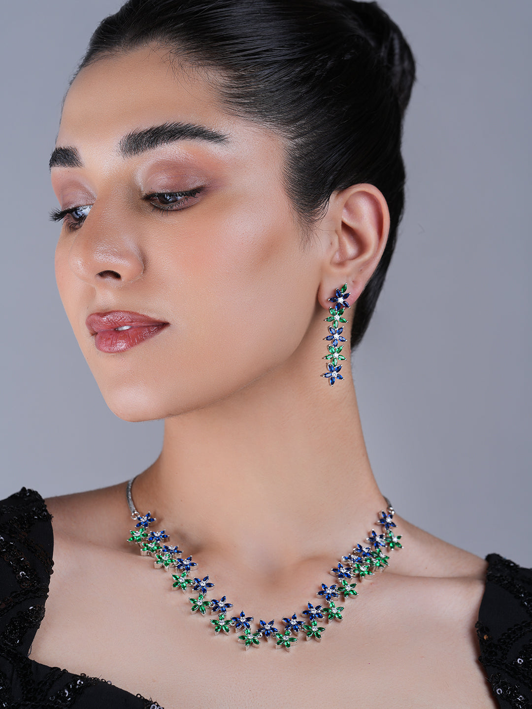Blue Green Sleek AD Necklace