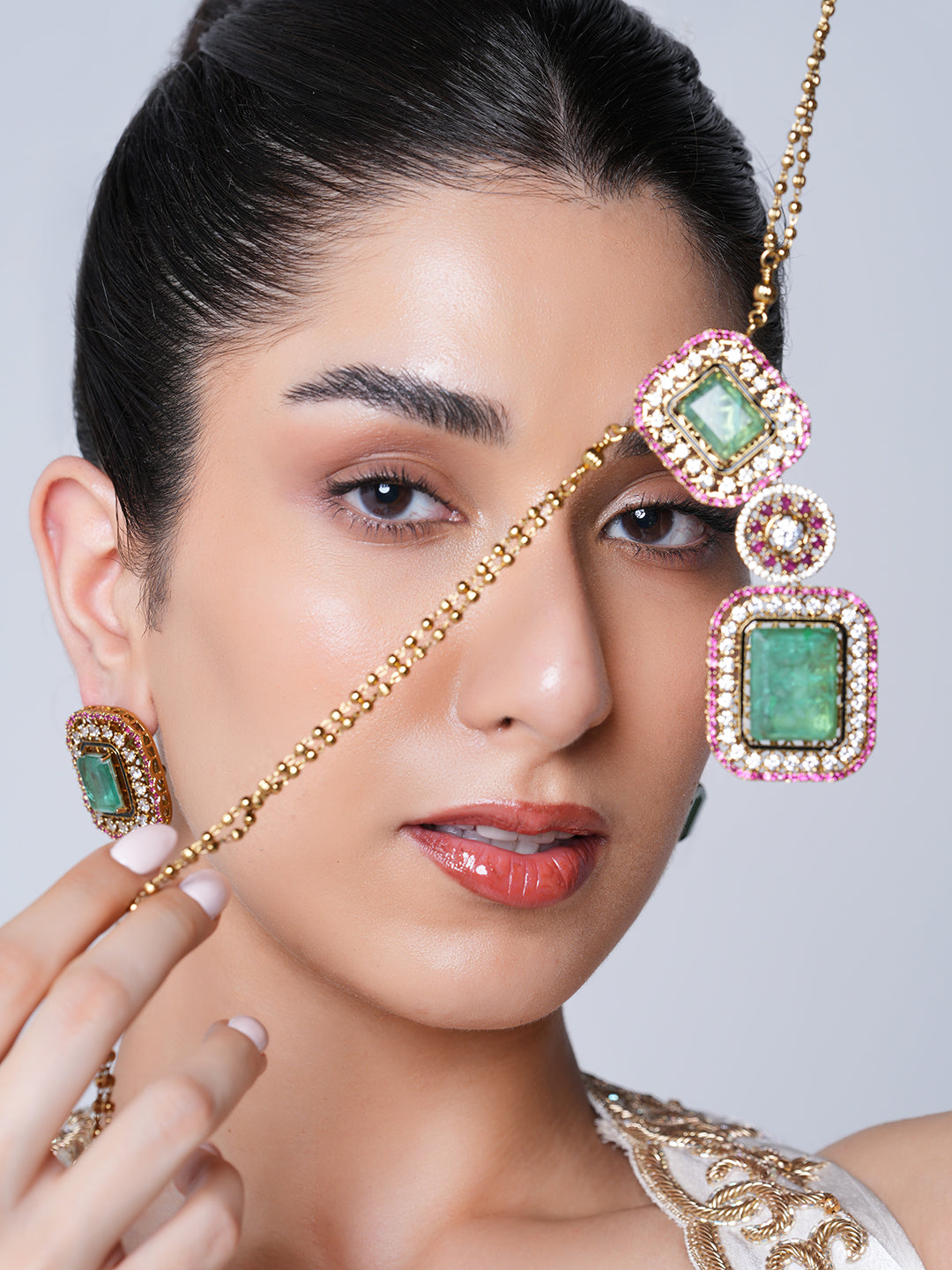 Green Doublet Sleek Necklace