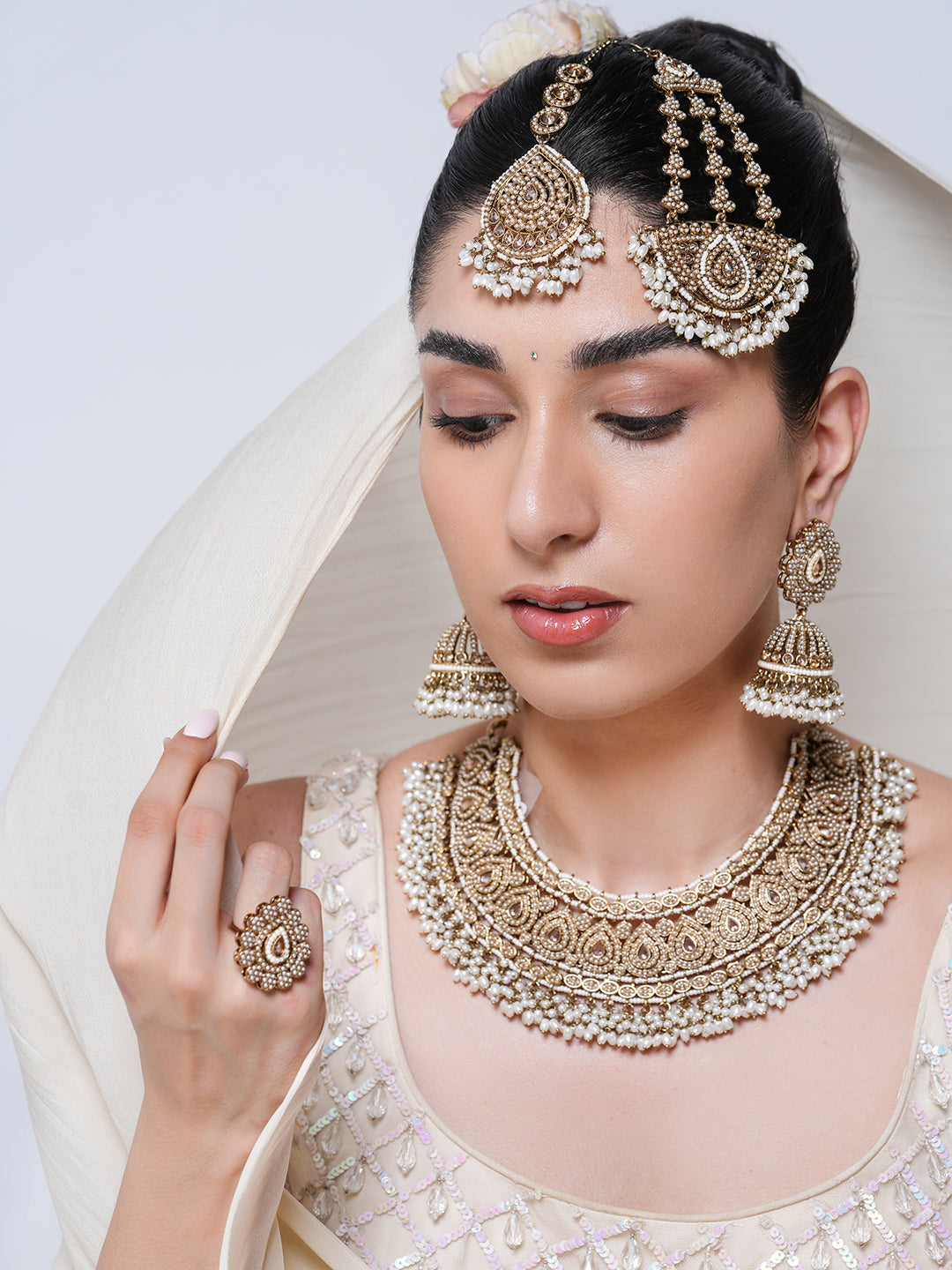 White Reverse AD Heavy Bridal Set