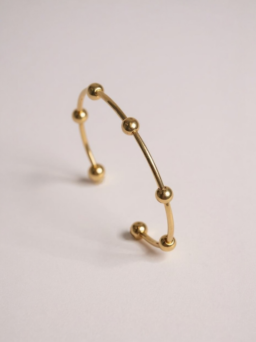Multiround Balls Open Bracelet