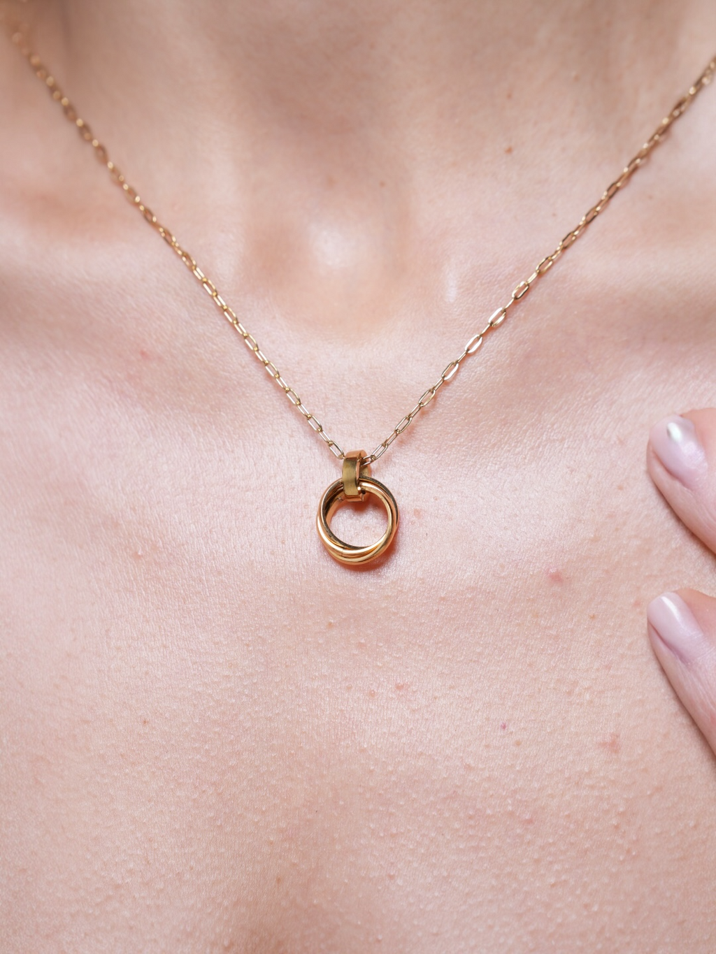 Circle Pendant Necklace
