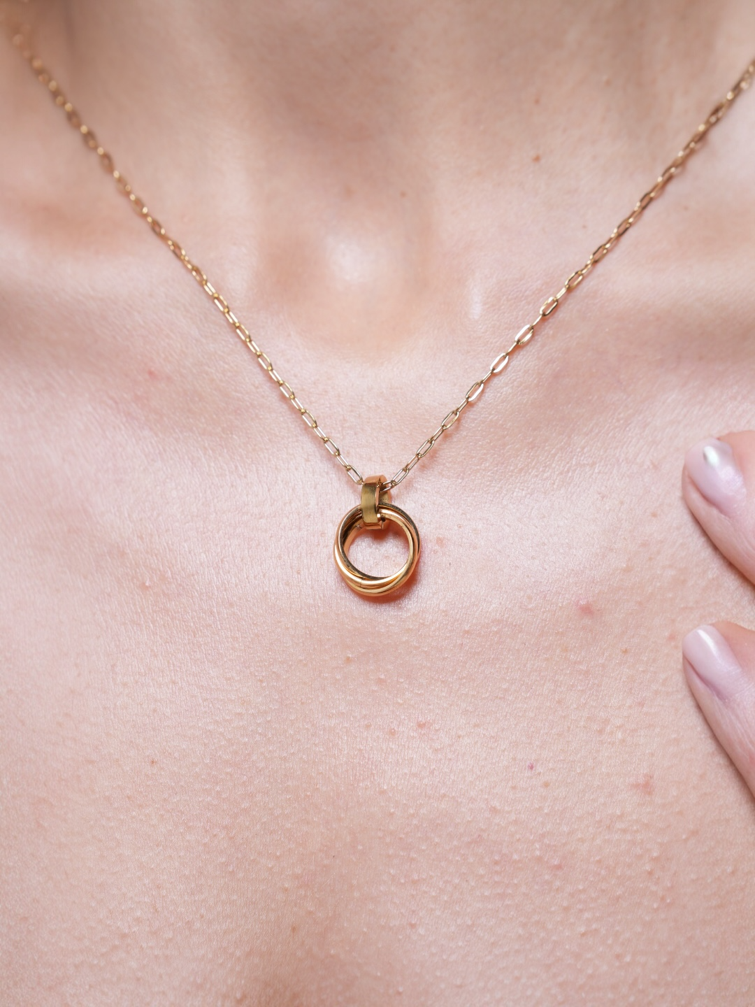 Circle Pendant Necklace