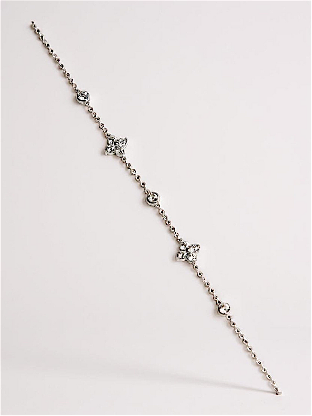 Shiny Zirconia Flower Bracelet